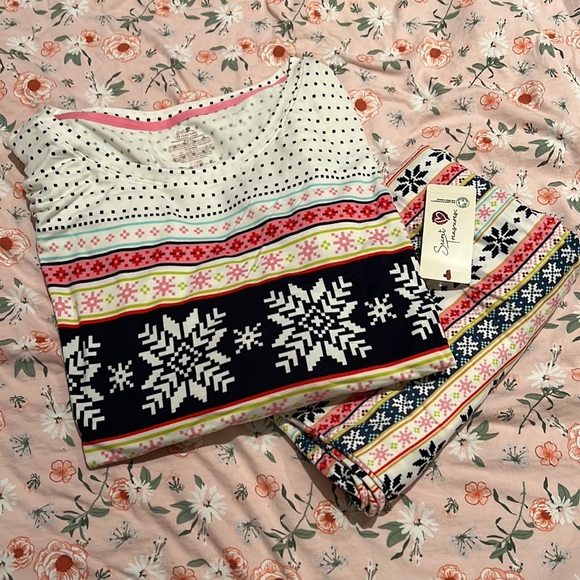 NWT Secret Treasures Women's Plus Long Sleeve & Joggers Winter white 3X - Picture 4 of 4